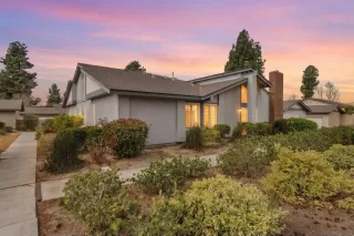 Photo #1: 260006171 Listing 