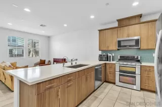 Photo #2: 260006185 Listing 