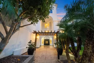 Photo #1: 260006243 Listing 