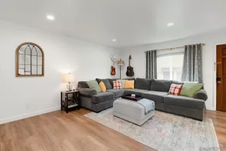 Photo #1: 260006312 Listing 