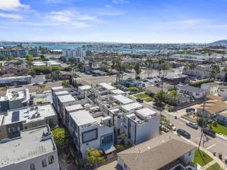 More Details about MLS # 260006323 : 3030 JARVIS ST UNIT 2