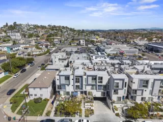 Photo #1: 260006323 Listing 