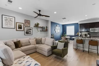 Photo #1: 260006357 Listing 