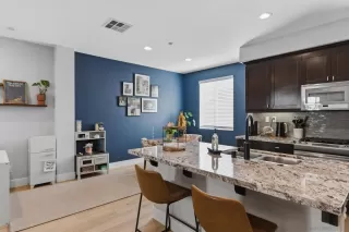 Photo #2: 260006357 Listing 