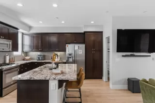 Photo #5: 260006357 Listing 