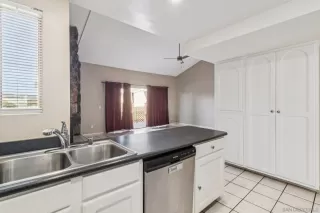 Photo #5: 260006358 Listing 