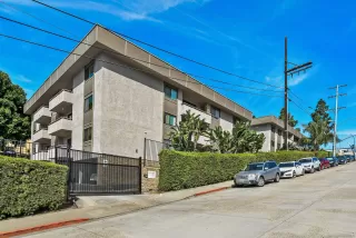 Photo #1: 260006408 Listing 