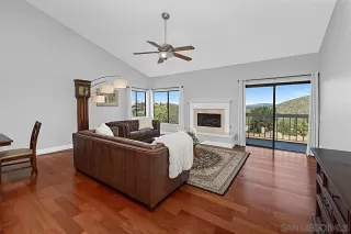 Photo #1: 260006418 Listing 