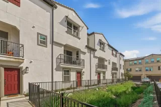 Photo #1: 260006431 Listing 