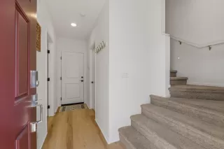 Photo #2: 260006431 Listing 