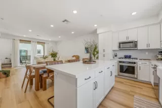 Photo #5: 260006431 Listing 