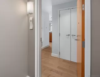 Photo #4: 260006505 Listing 