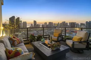 Browse active condo listings in THE LEGEND