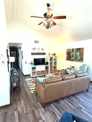 Photo #2: 260006539 Listing 