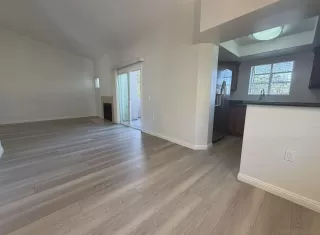 Photo #3: 260006543 Listing 