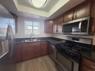 Photo #4: 260006543 Listing 