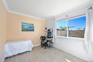 Photo #5: 260006571 Listing