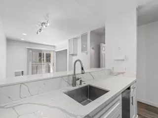 Photo #3: 260006578 Listing