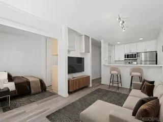 Photo #5: 260006578 Listing