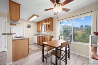 Photo #4: 260006593 Listing 