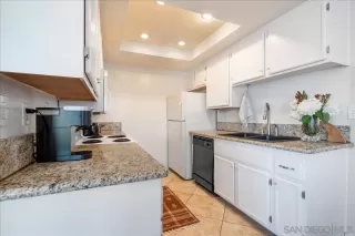 Photo #5: 260006602 Listing 