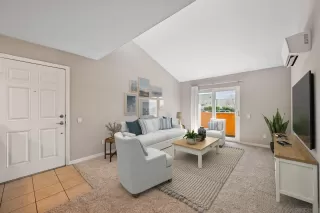 Photo #5: 260006605 Listing