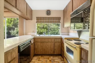 Photo #6: 260006610 Listing 