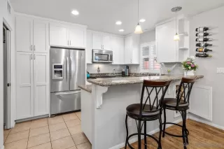 Photo #6: 260006619 Listing 