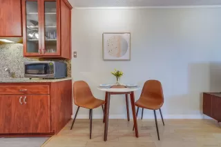 Photo #5: 260006649 Listing