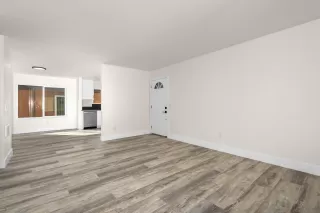 Photo #6: 260006655 Listing