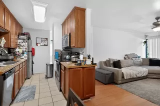 Photo #2: 260006765 Listing 