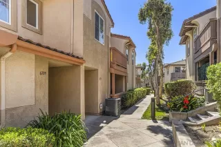 Photo #2: 260006822 Listing 