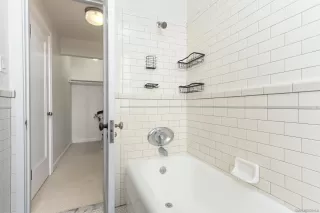 Photo #5: 260006867 Listing 