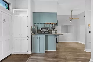 Photo #2: 260006872 Listing 