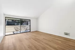 Photo #1: 260006885 Listing 