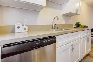 Photo #4: 260006889 Listing 