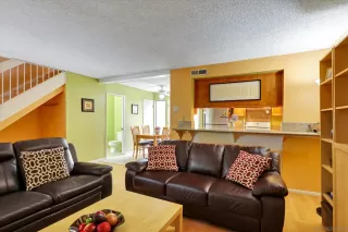 Photo #4: 260006917 Listing