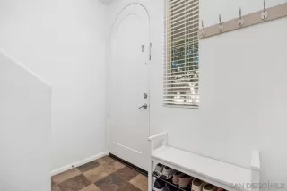 Photo #5: 260006919 Listing