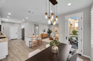 Photo #2: 260006980 Listing