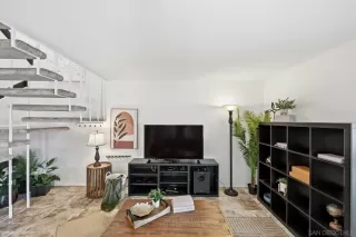 Photo #5: 260006982 Listing