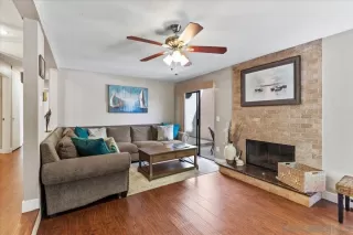 Photo #4: 260006996 Listing