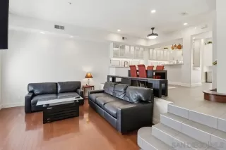 Photo #4: 260006999 Listing