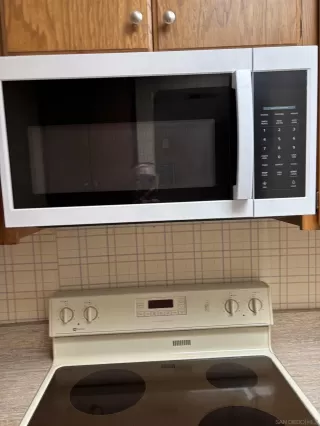 Photo #5: 260007010 Listing 