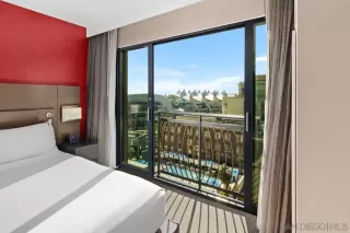 Photo #5: 260007017 Listing 