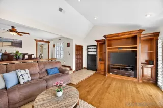 Photo #5: 260007020 Listing