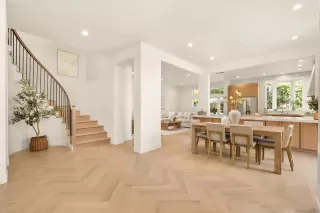 Photo #1: 260007044 Listing