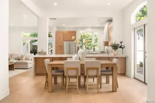 Photo #4: 260007044 Listing