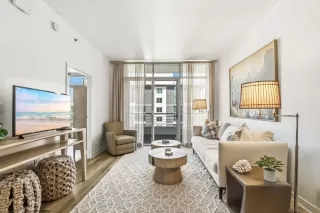 Photo #2: 260007080 Listing