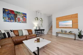 Photo #3: 260007102 Listing