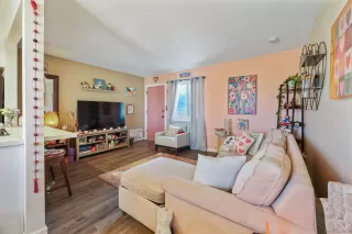 Photo #2: 260007105 Listing 